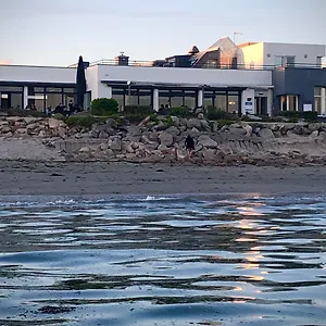 Logis & Restaurant Les Mouettes - Plage, Proche De Lorient Hotel