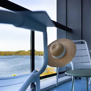 Western Les Rives Du Ter Hotel